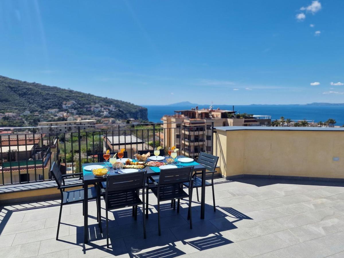 Savarese Luxury Palace Apartment Vico Equense Exterior foto