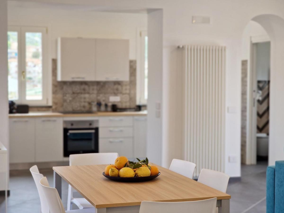 Savarese Luxury Palace Apartment Vico Equense Exterior foto