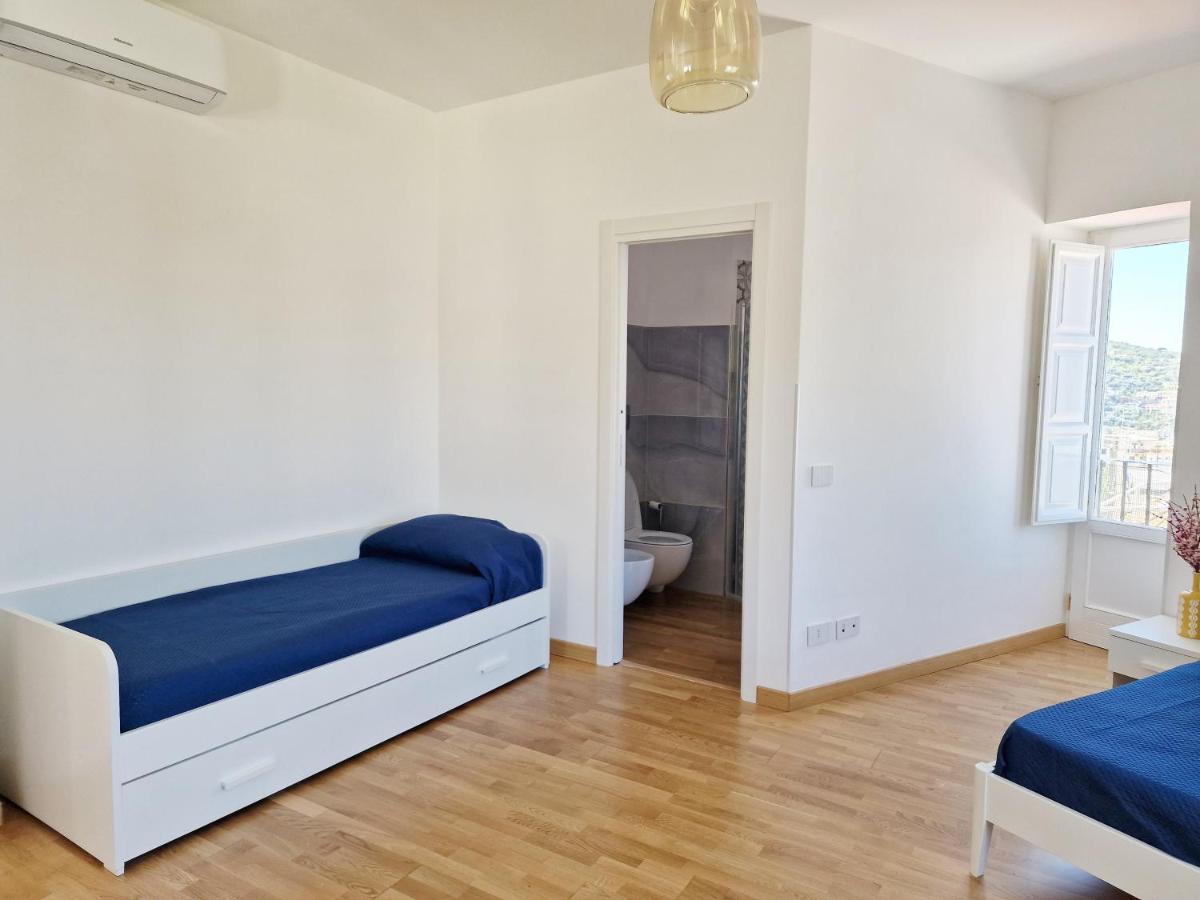 Savarese Luxury Palace Apartment Vico Equense Exterior foto