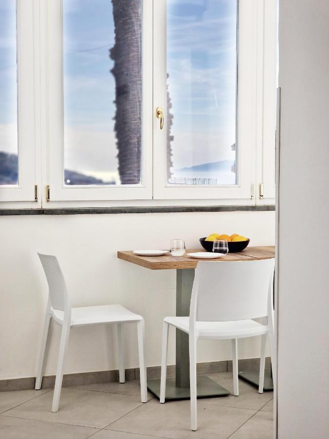 Savarese Luxury Palace Apartment Vico Equense Exterior foto