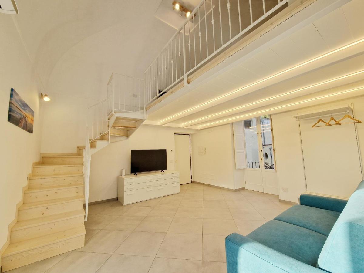 Savarese Luxury Palace Apartment Vico Equense Exterior foto